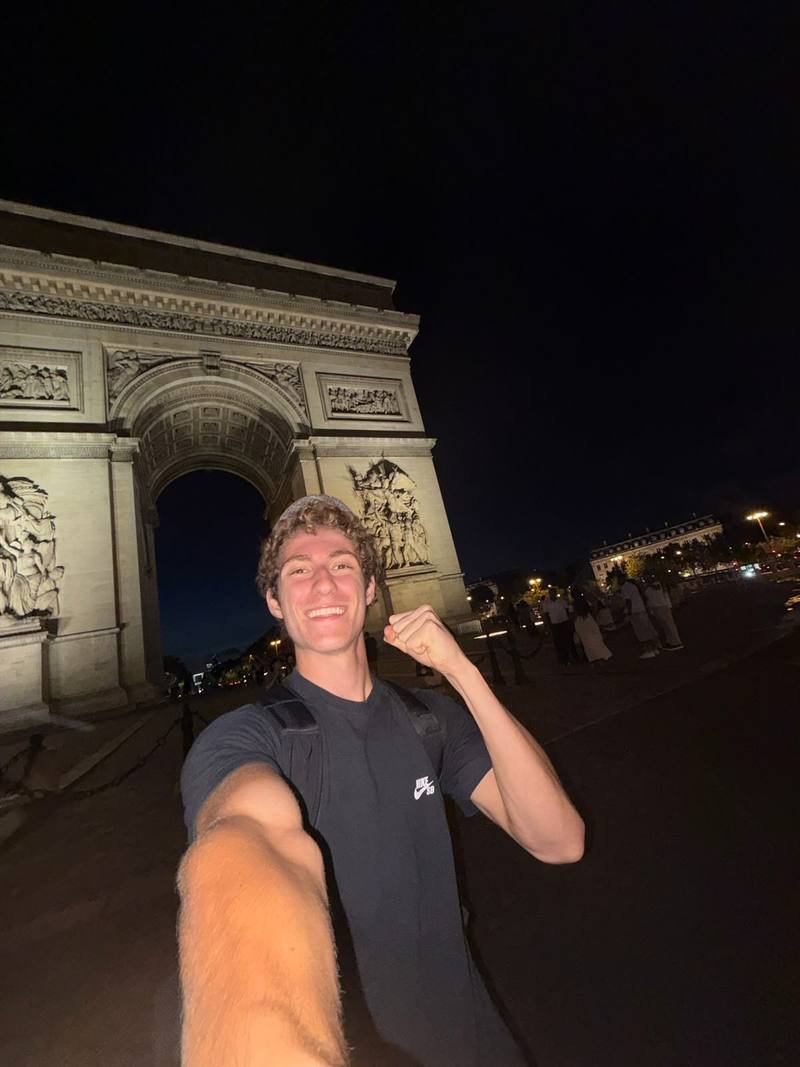 Gabriel Jovencio em viagem pela Europa